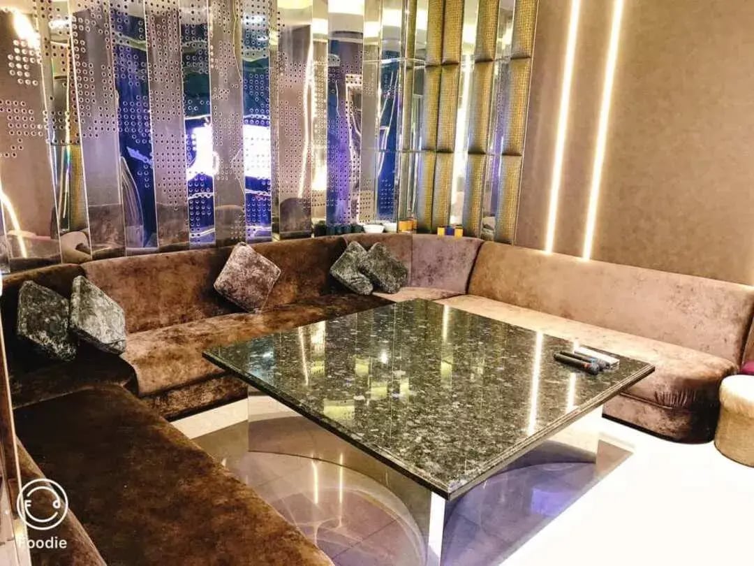 首席商務會館酒店(禮服店)
